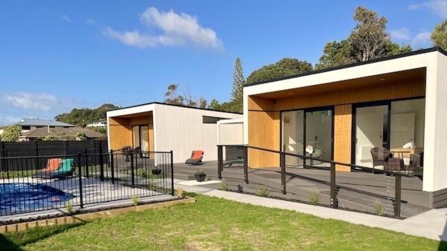 Ohope Villas With Spa,Sauna,Pool, Adults Only 외부 사진