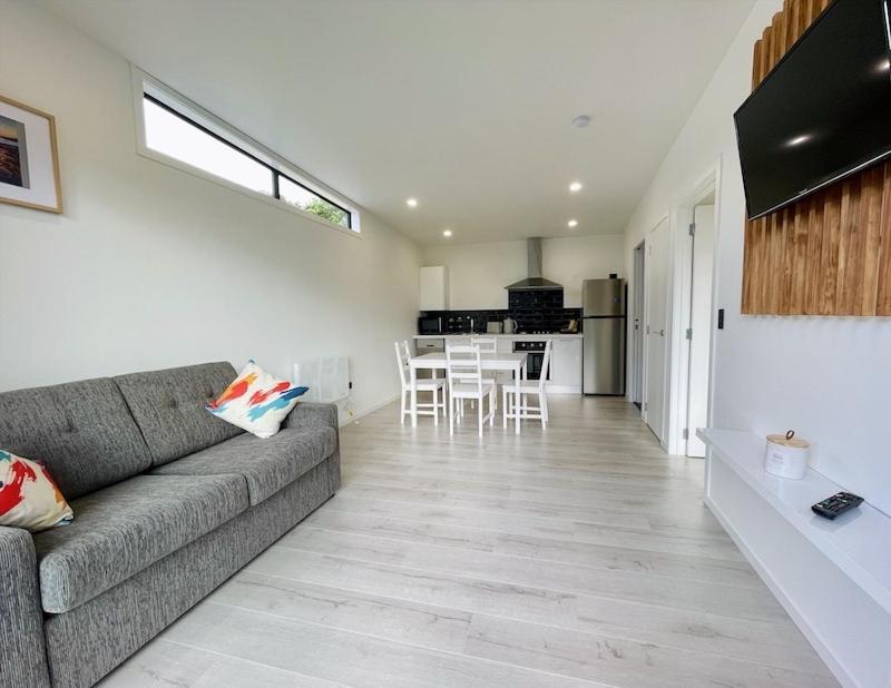 Ohope Villas With Spa,Sauna,Pool, Adults Only 외부 사진