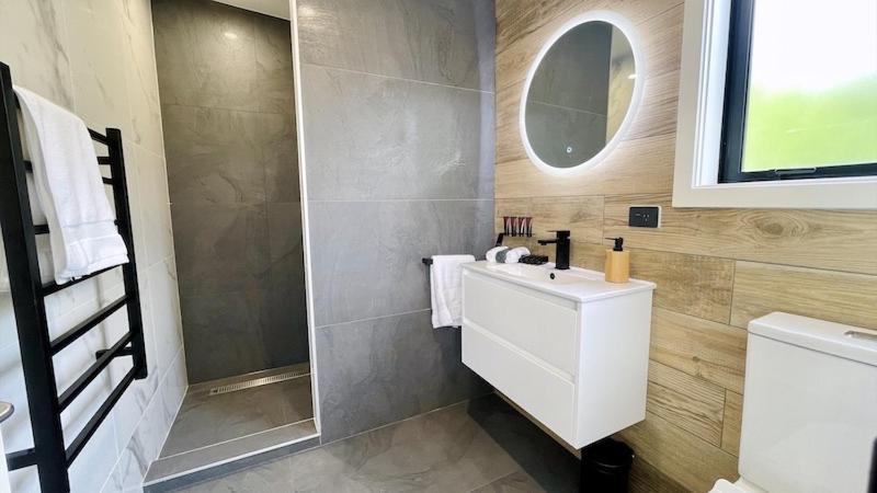 Ohope Villas With Spa,Sauna,Pool, Adults Only 외부 사진